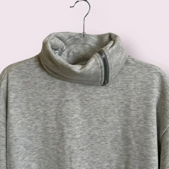 Zella‎ Zippered Neckline Sweatshirt - Picture 4 of 4